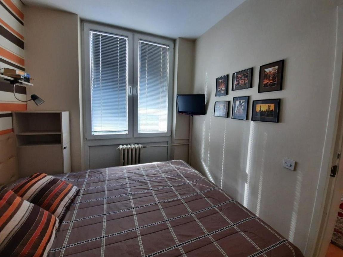 Skopje - Center Bright Apartment Kültér fotó